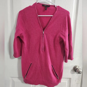 BCBG Max Azria 100% 2 ply Cashmere fuscia 3/4 sleeve pullover sweater medium